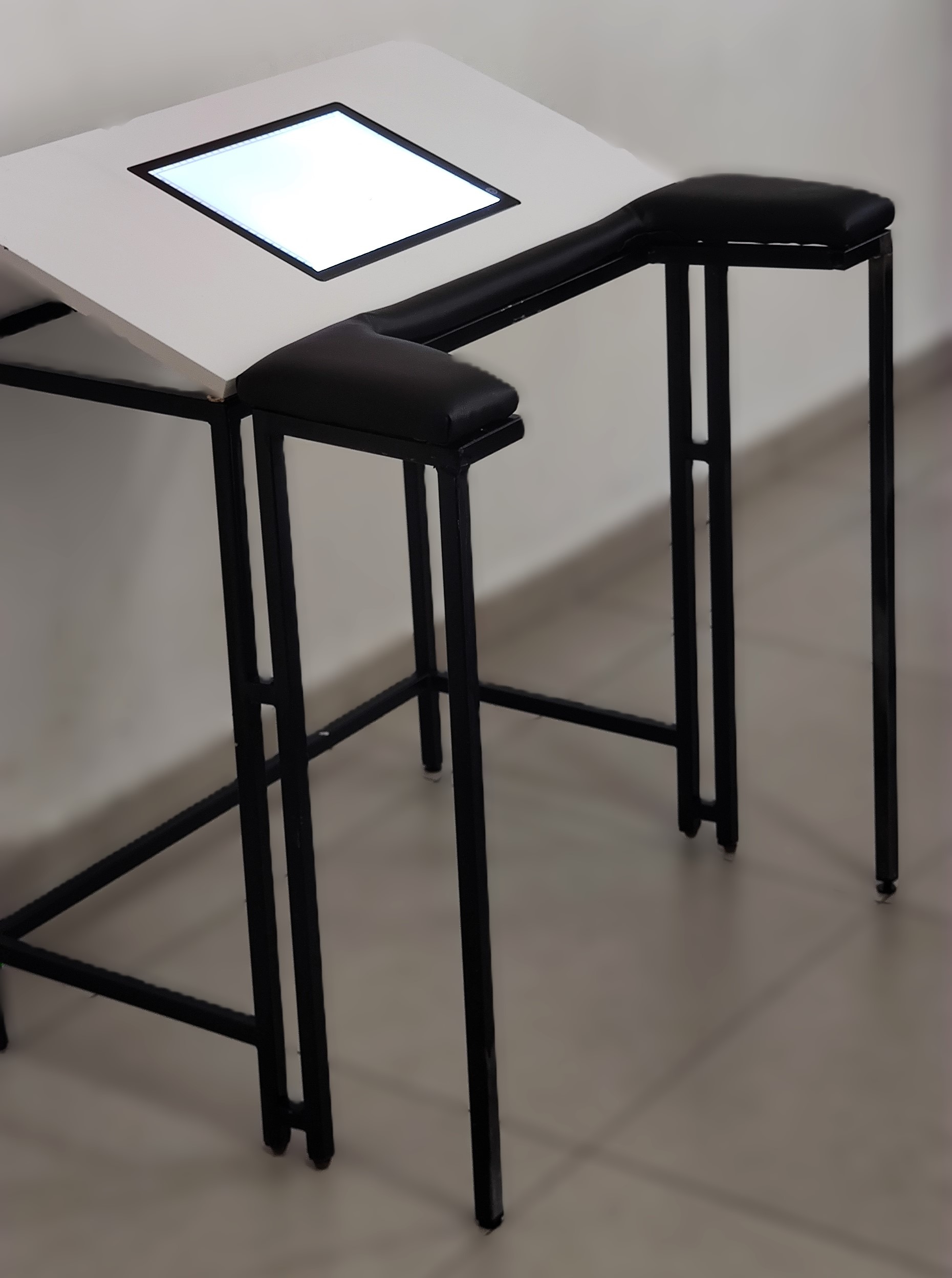Royal Sofrim writing table